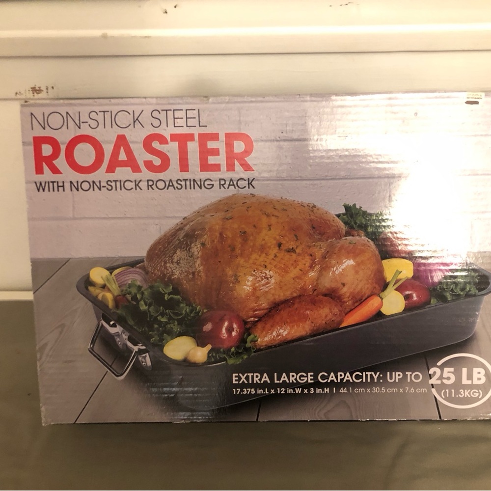 Nonstick steel roaster with nonstick roasting rack